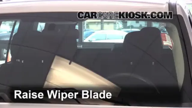 2011 Jeep Liberty Sport 3.7L V6 Balais essuie-glace avant Changer les balais des essuie-glace